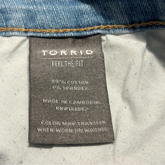 TORRID Sz 16 R Boyfriend Straight Vintage Stretch Light Wash Distressed Jeans - Picture 10 of 11